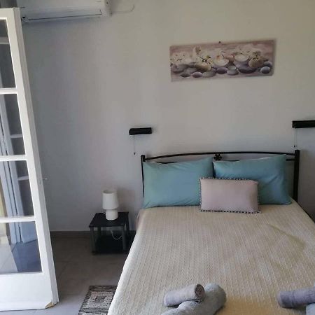 Issos Apartments Ájos Jeórjos Eksteriør bilde