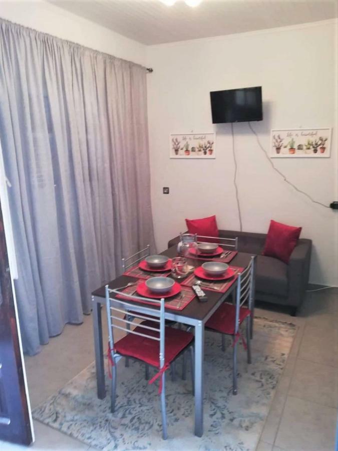 Issos Apartments Ájos Jeórjos Eksteriør bilde