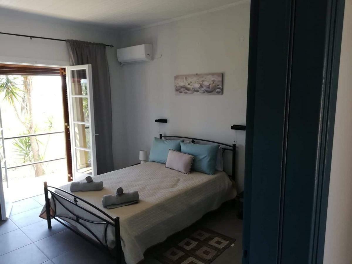 Issos Apartments Ájos Jeórjos Eksteriør bilde